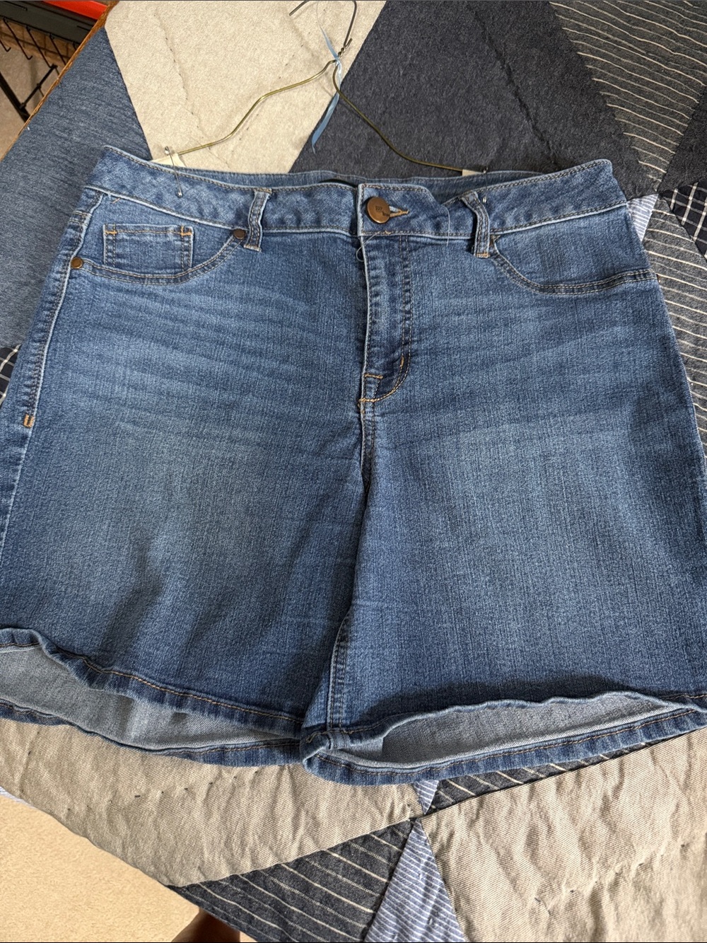 1822 Denim Blue Jean Shorts